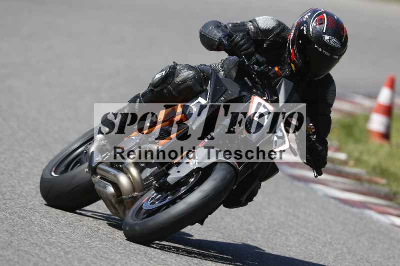/43 08.08.2025 Discover the Bike ADR/Race 3 rot/72